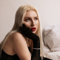 lizzy_blonde