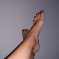 lovelygirlandfeet